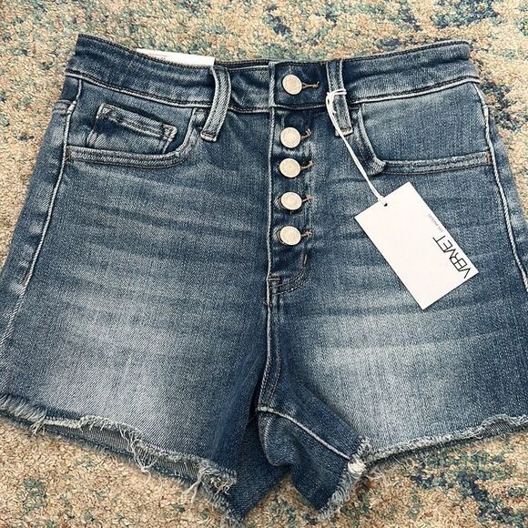 NWT VERVET Los Angeles “sienna” button up high waisted jean shorts size S - Picture 1 of 4